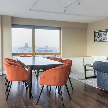 Апартаменты Guestready - Stunning Views From Millenium Tower *