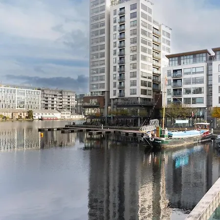Guestready - Stunning Views From Millenium Tower Apartment Dublin