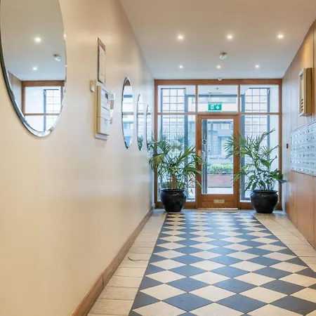 Guestready - Stunning Views From Millenium Tower Apartment Dublin