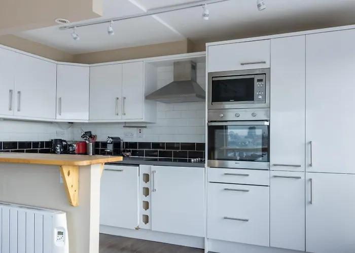 Guestready - Stunning Views From Millenium Tower Апартаменты