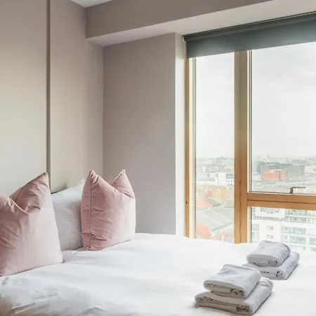 Guestready - Stunning Views From Millenium Tower 아파트 *